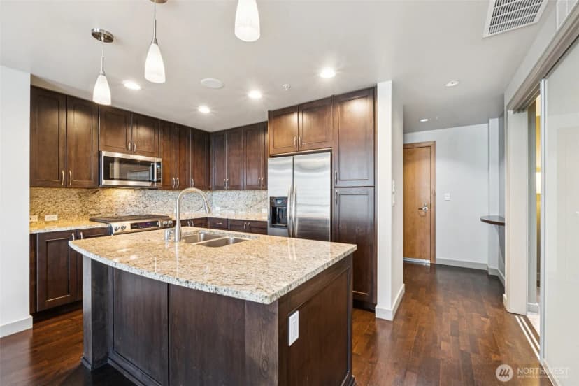 Property photo for 10650 Ne 9th Place #1423, Bellevue photo 10