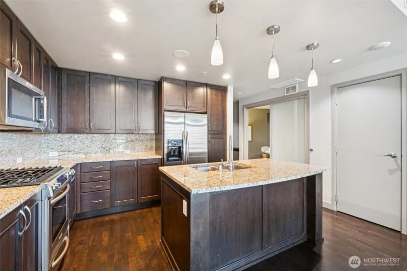 Property photo for 10650 Ne 9th Place #1423, Bellevue photo 12