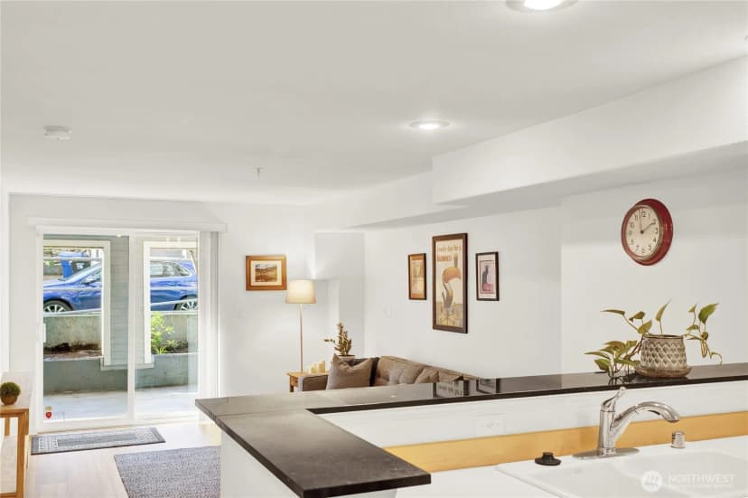 Property photo for 3318 30th Avenue Sw #b404, Seattle photo 5