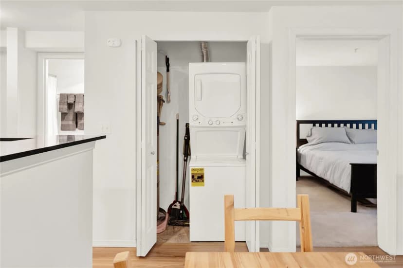 Property photo for 3318 30th Avenue Sw #b404, Seattle photo 13