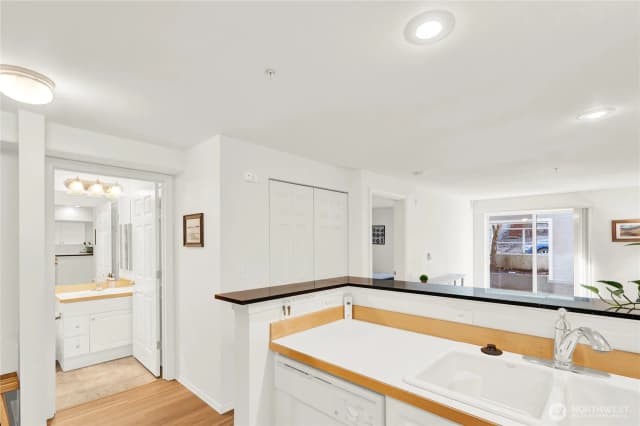 Property photo for 3318 30th Avenue Sw #b404, Seattle photo 2