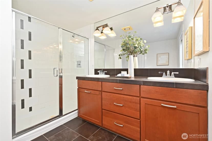 Property photo for 5801 55th Avenue Ne #a, Seattle photo 30