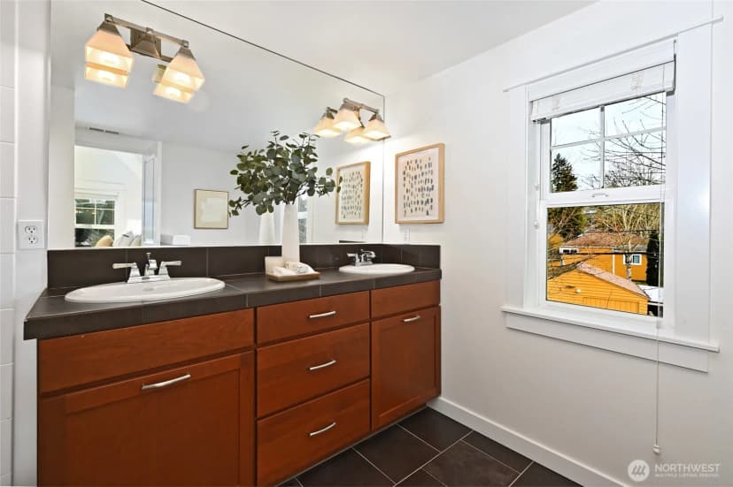 Property photo for 5801 55th Avenue Ne #a, Seattle photo 29