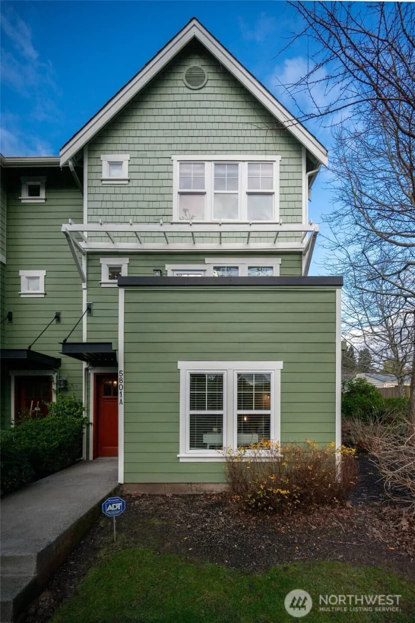 Property photo for 5801 55th Avenue Ne #a, Seattle photo 38