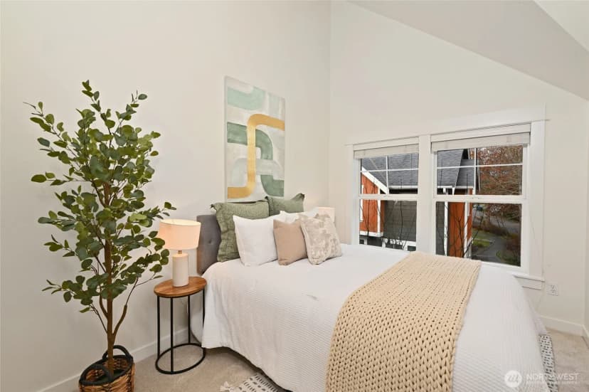 Property photo for 5801 55th Avenue Ne #a, Seattle photo 31