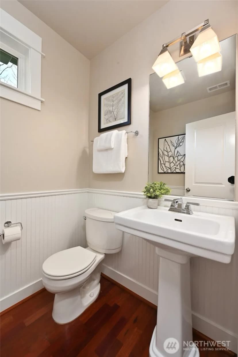 Property photo for 5801 55th Avenue Ne #a, Seattle photo 18