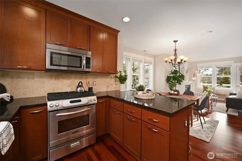 Property photo for 5801 55th Avenue Ne #a, Seattle photo 16