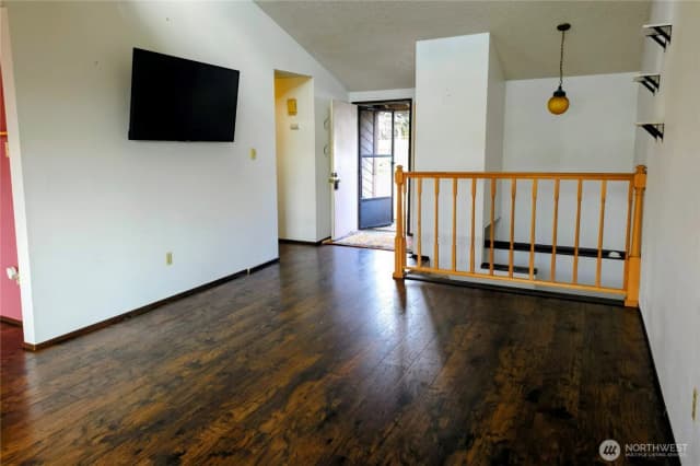 Property photo for 12421 74th Lane #18, Seattle photo 5