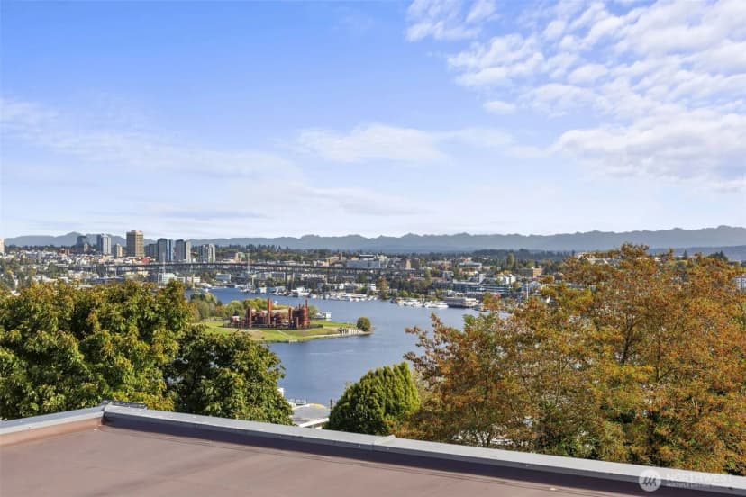 Property photo for 559 Mcgraw Street #402, Seattle photo 31
