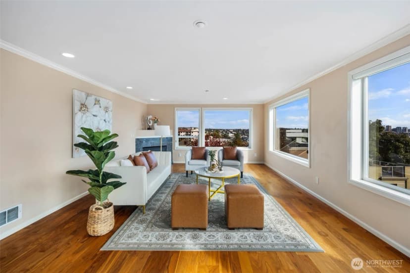 Property photo for 559 Mcgraw Street #402, Seattle photo 9
