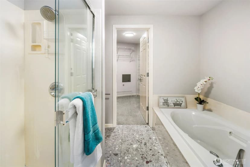 Property photo for 559 Mcgraw Street #402, Seattle photo 24