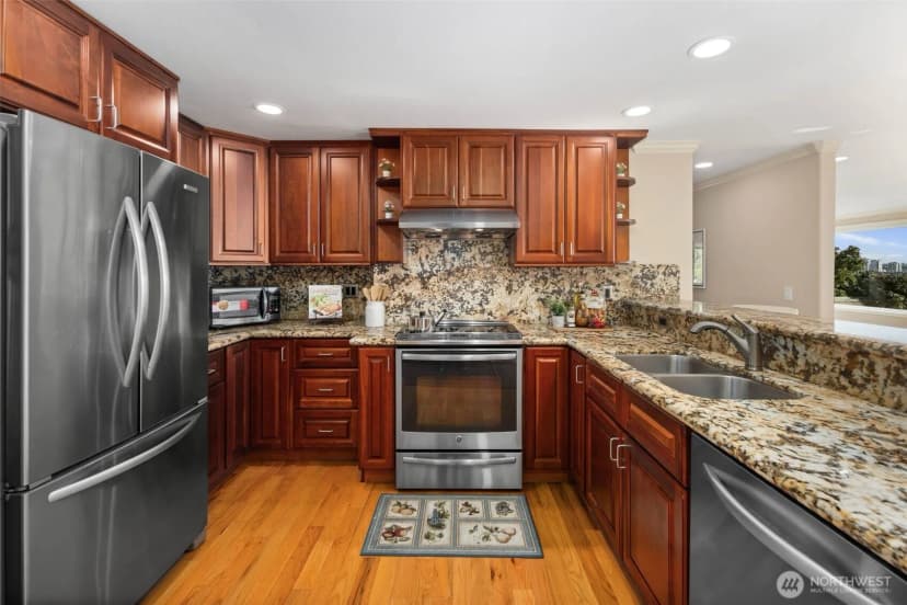 Property photo for 559 Mcgraw Street #402, Seattle photo 16