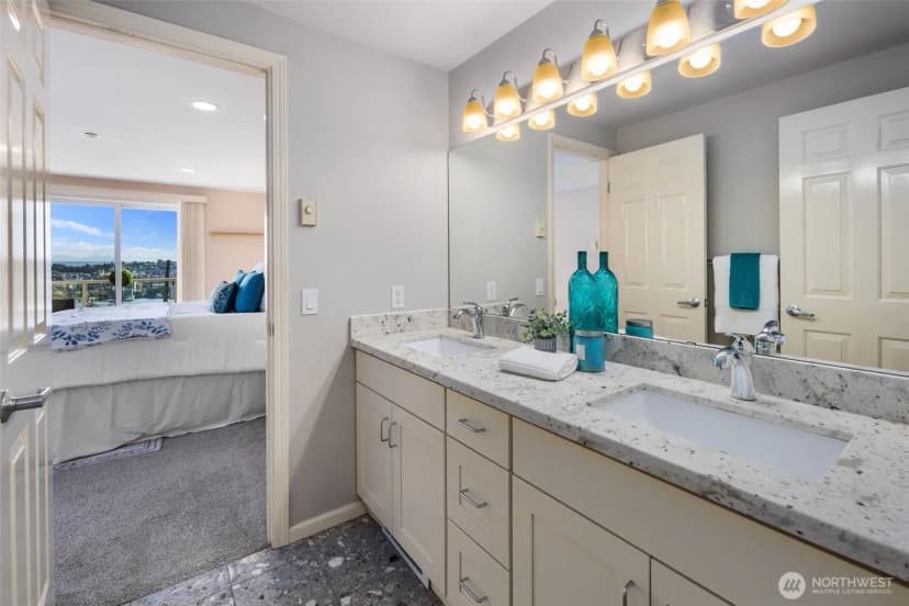 Property photo for 559 Mcgraw Street #402, Seattle photo 22