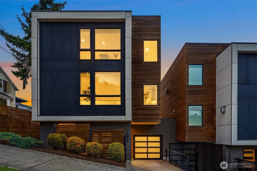 Property photo for 1002 5th Avenue N, Seattle