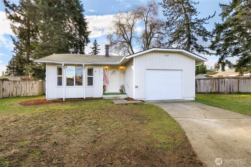 Property photo for 4003 Ne 6th Court, Renton