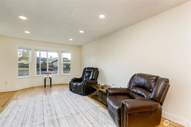 Property photo for 4003 Ne 6th Court, Renton photo 4