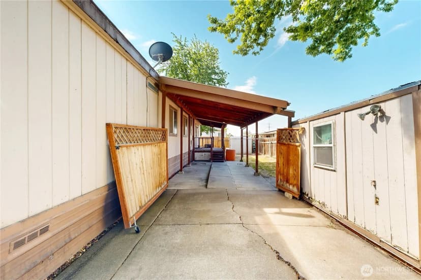 Property photo for 976 Ne Dawson Avenue, College Place photo 32