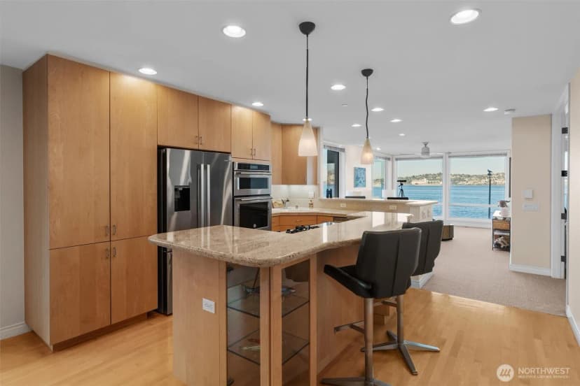 Property photo for 1005 Harbor Avenue Sw #400, Seattle photo 8