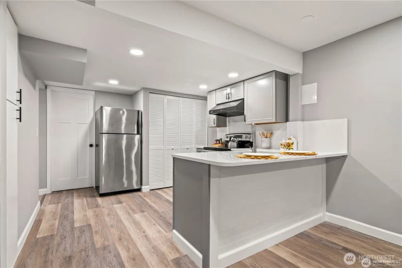 Property photo for 842 S 143rd Place, Burien photo 19