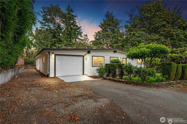 Property photo for 842 S 143rd Place, Burien
