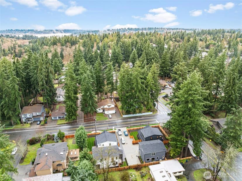 Property photo for 11607 Ne 112th Street #2, Kirkland photo 7