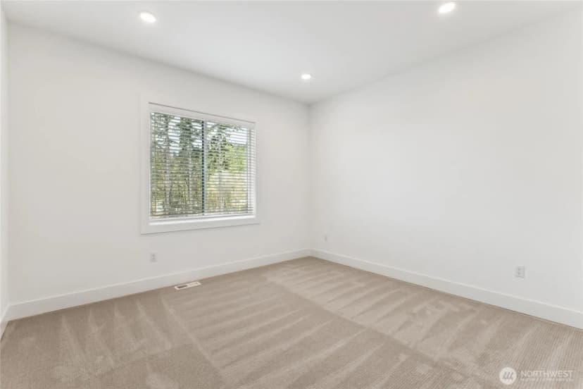 Property photo for 8428 137th Avenue Se, Newcastle photo 21
