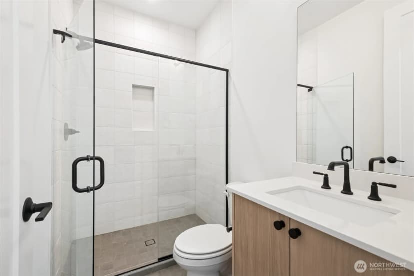 Property photo for 8428 137th Avenue Se, Newcastle photo 14