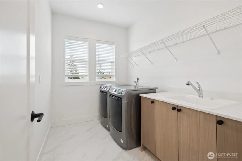 Property photo for 8428 137th Avenue Se, Newcastle photo 19