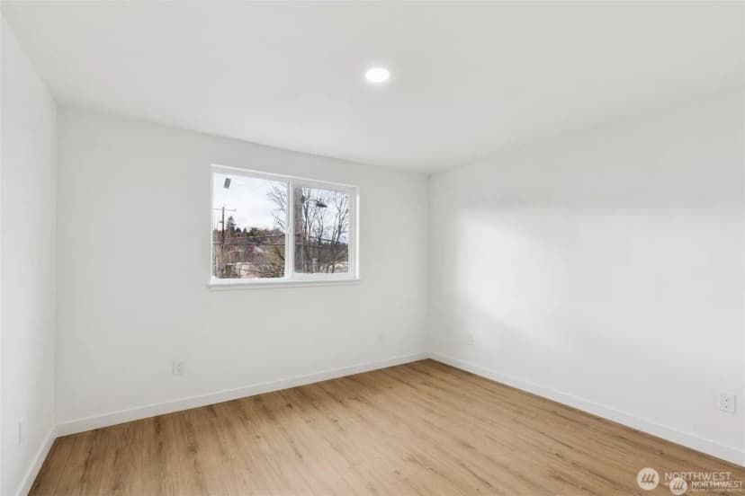 Property photo for 4002 Courtland Place S, Seattle photo 15