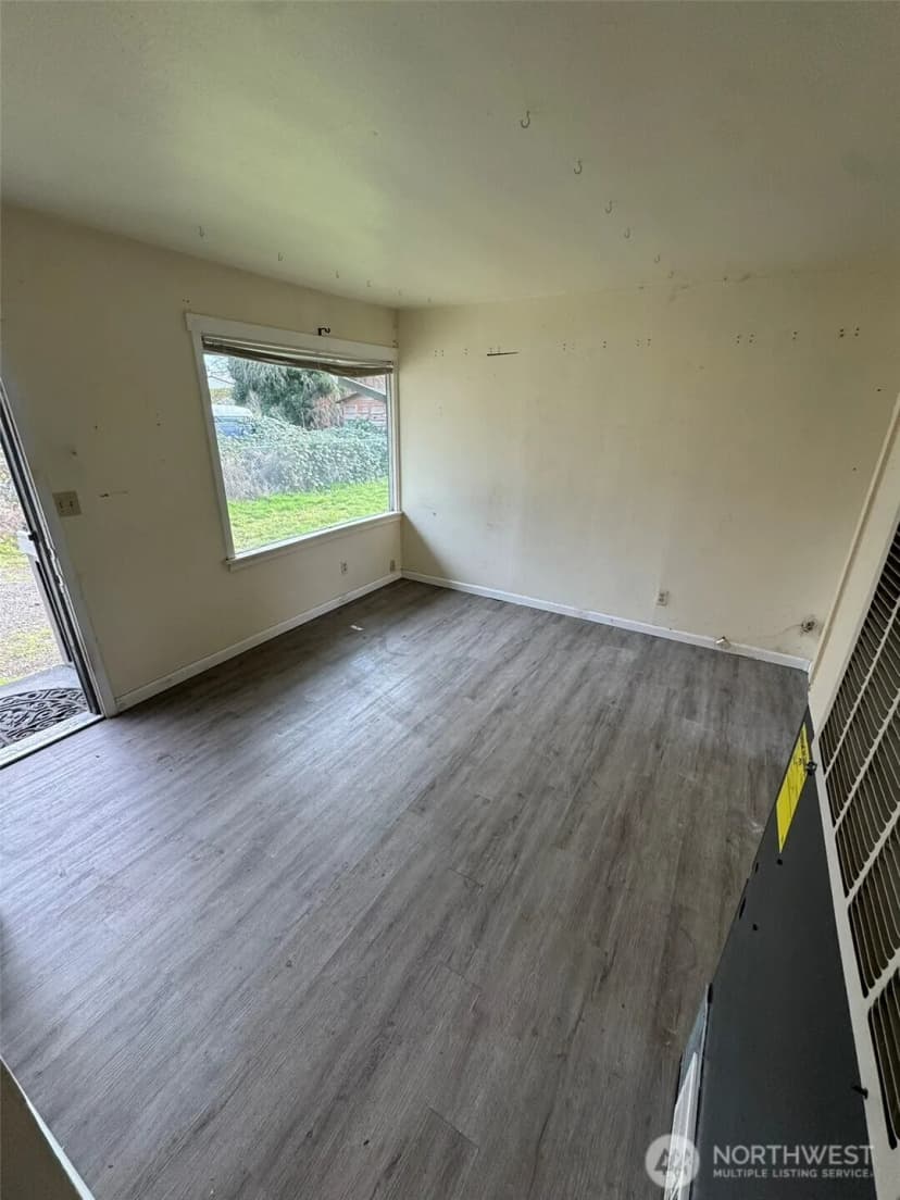 Property photo for 10908 10910 Valley Avenue E, Puyallup photo 21