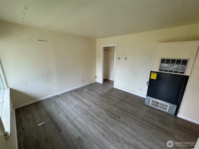 Property photo for 10908 10910 Valley Avenue E, Puyallup photo 18
