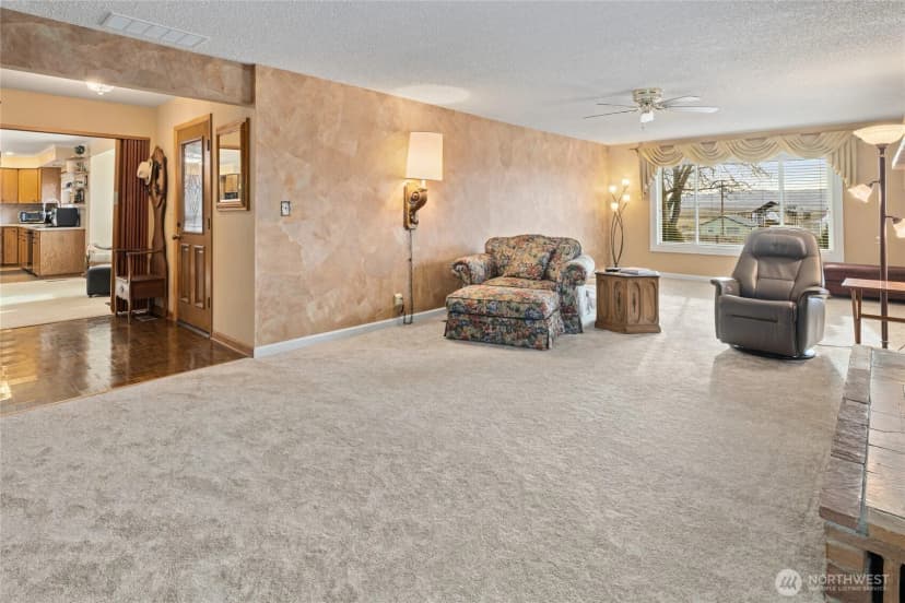 Property photo for 1231 Clerf Road, Ellensburg photo 3