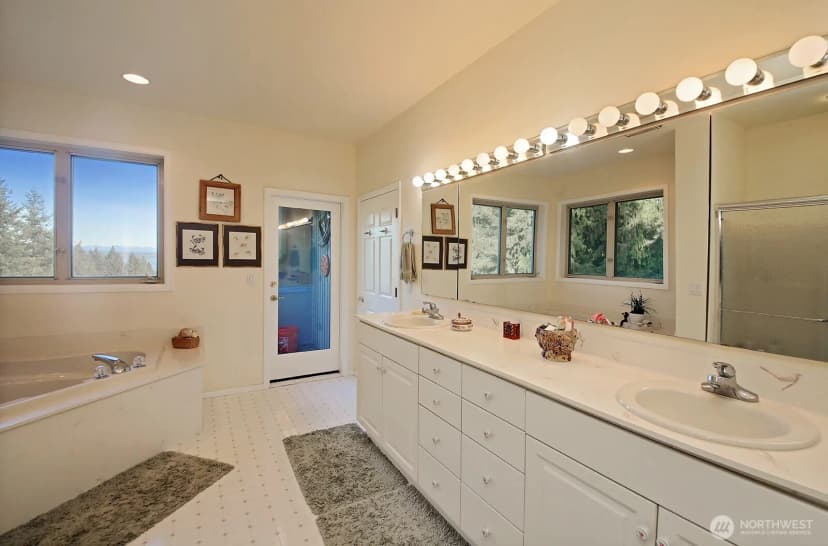 Property photo for 5762 Summerhill Drive, Langley photo 32