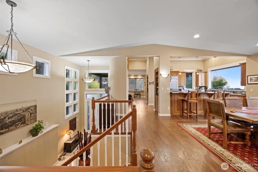 Property photo for 414 S Clarkwood Drive, Bellingham photo 8
