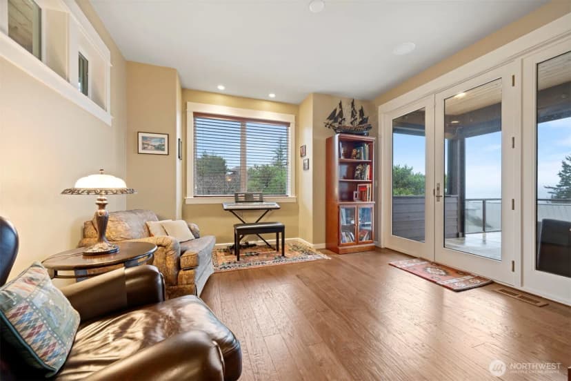 Property photo for 414 S Clarkwood Drive, Bellingham photo 25