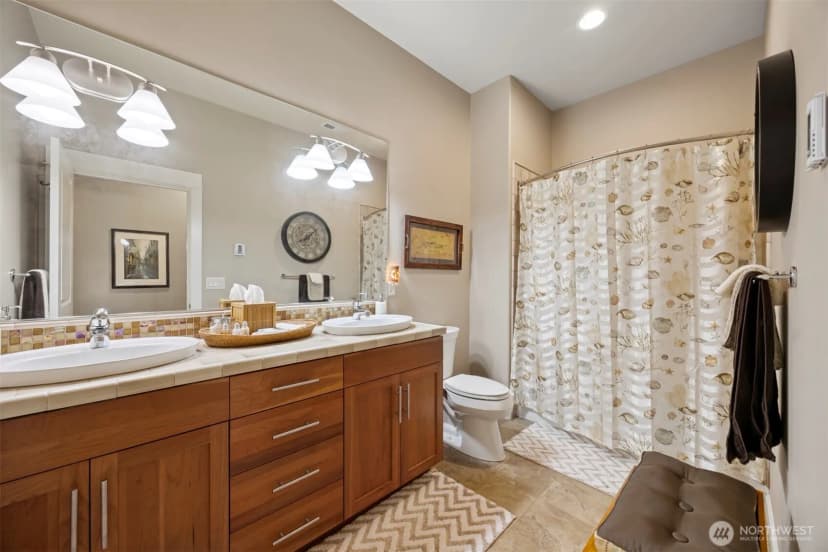 Property photo for 414 S Clarkwood Drive, Bellingham photo 31