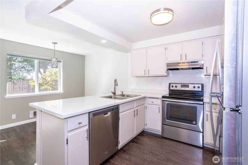 Property photo for 4231 Ne 5th Street #c102, Renton photo 10