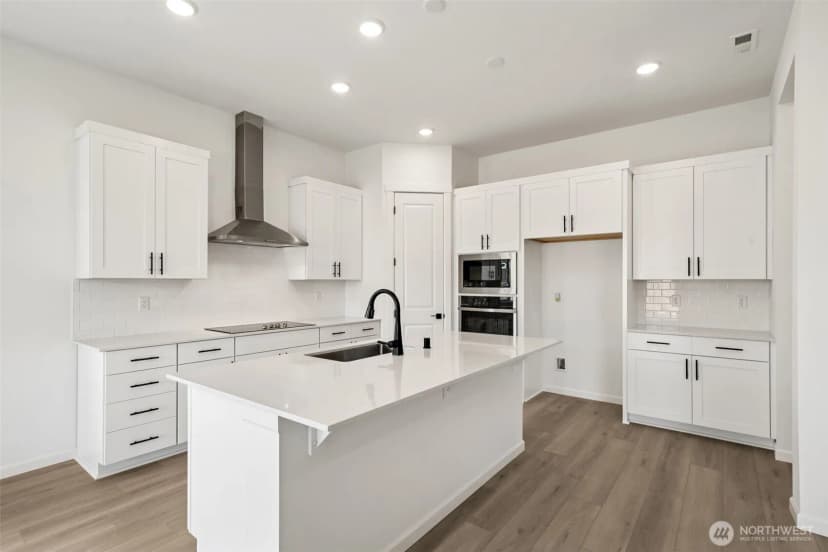Property photo for 954 Lucas Avenue #23, Buckley photo 9