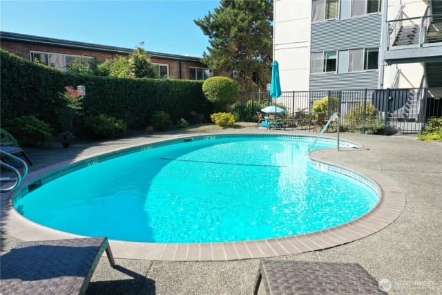 Property photo for 2200 Alki Avenue Sw #103, Seattle photo 4