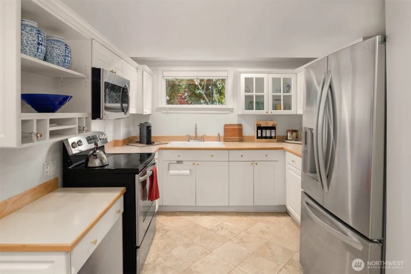 Property photo for 2256 W Viewmont Way W, Seattle photo 36