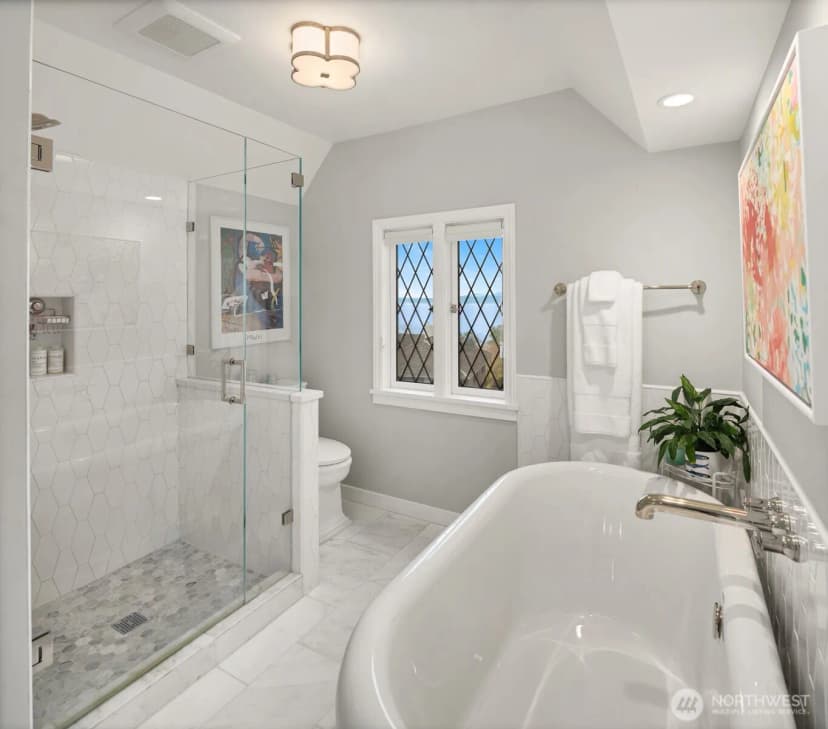 Property photo for 2256 W Viewmont Way W, Seattle photo 25