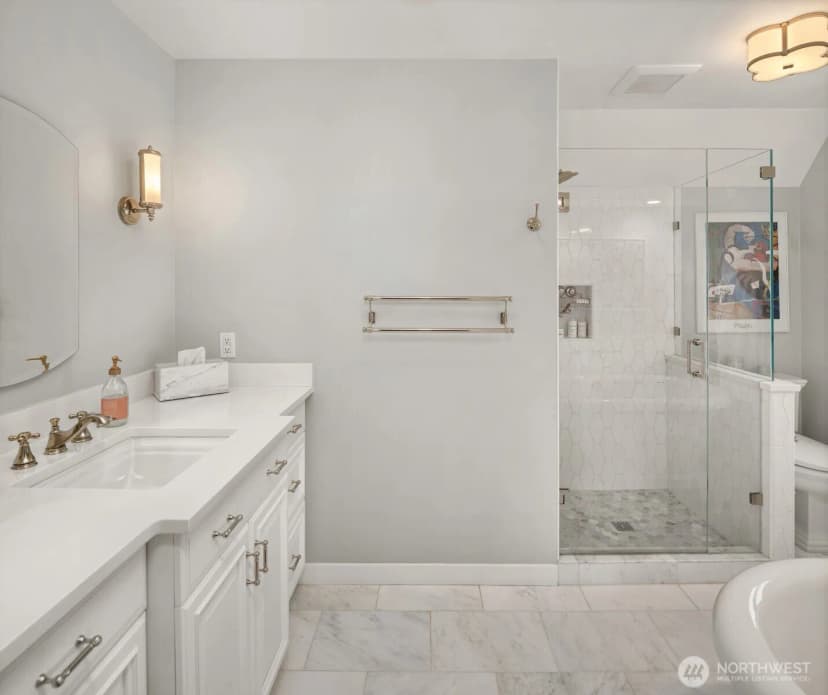 Property photo for 2256 W Viewmont Way W, Seattle photo 27