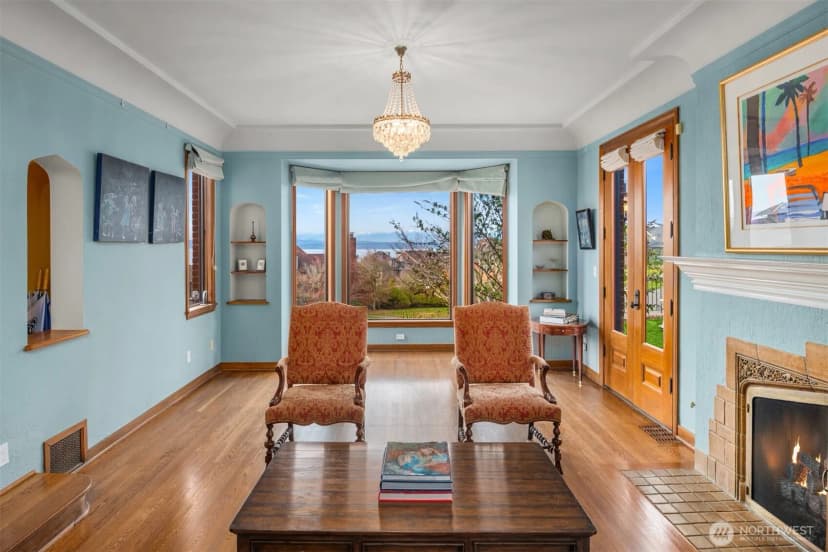 Property photo for 2256 W Viewmont Way W, Seattle photo 12