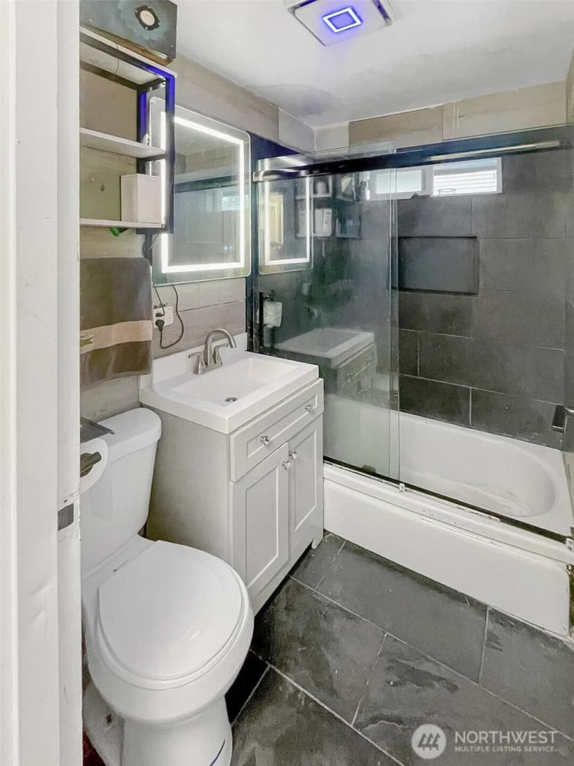 Property photo for 103 E Highland Drive, Arlington photo 11