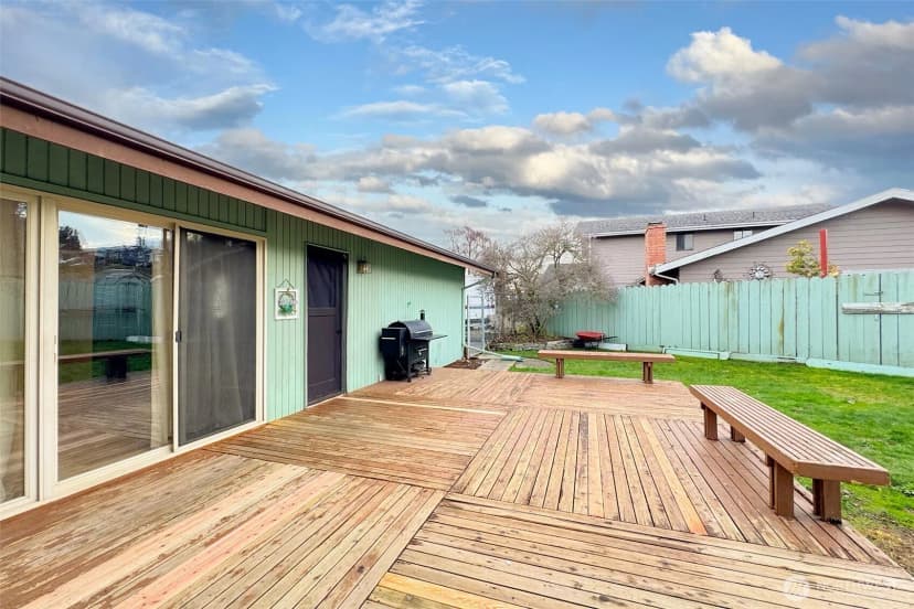 Property photo for 2016 W Fourth Street, Port Angeles photo 14