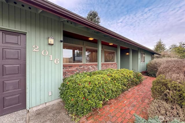 Property photo for 2016 W Fourth Street, Port Angeles photo 4
