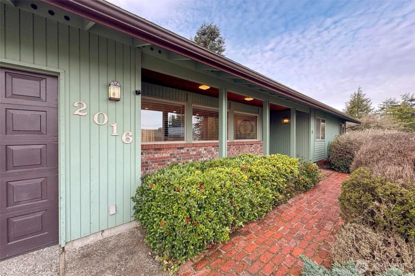 Property photo for 2016 W Fourth Street, Port Angeles photo 4