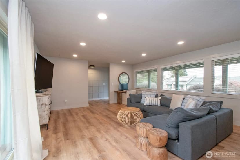 Property photo for 2016 W Fourth Street, Port Angeles photo 10