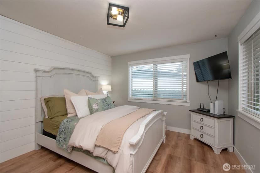 Property photo for 2016 W Fourth Street, Port Angeles photo 29