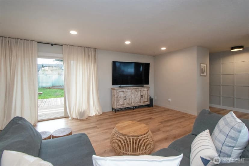 Property photo for 2016 W Fourth Street, Port Angeles photo 11